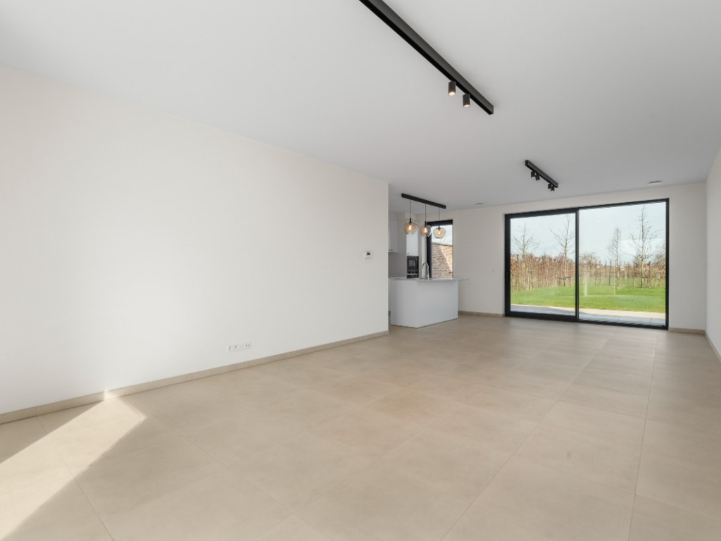 Rijksweg - 476 - - 8710