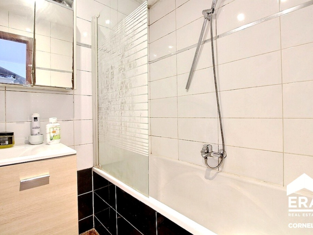 Place Bara - 3 - 4D - 1070