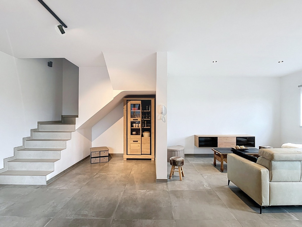 Rue de Magerieul - 43 - A - 6640