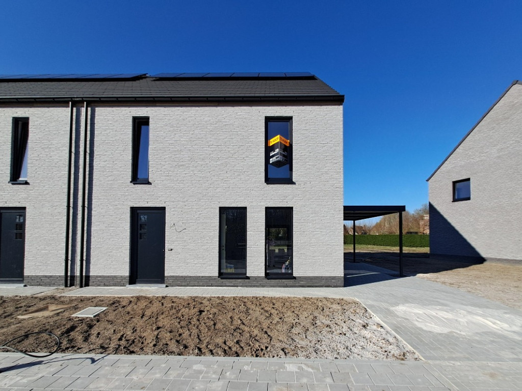 Meersstraat/Watermolenstraat - - - 8520