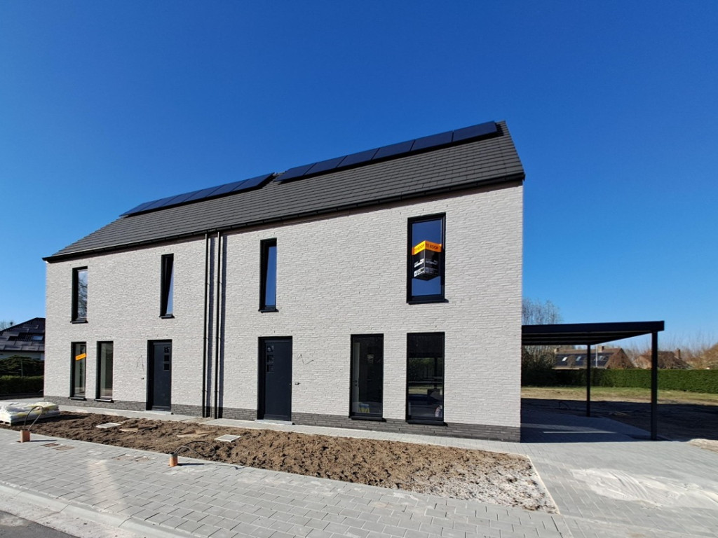 Meersstraat/Watermolenstraat - - - 8520