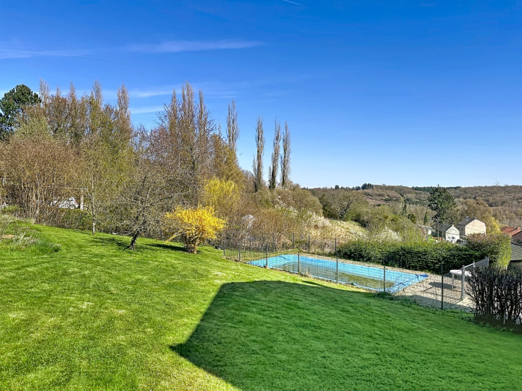 Rue Chênia - 3 - - 4520