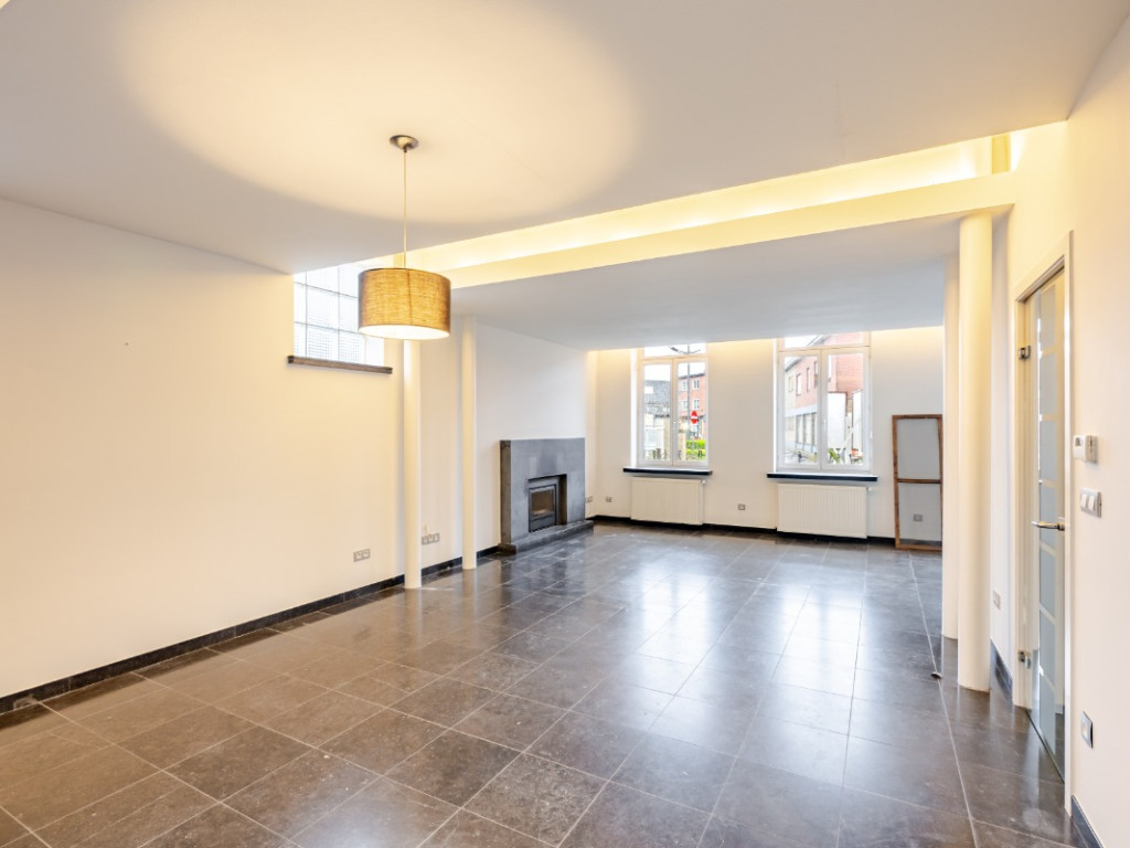 Elsburgstraat - 4 - - 9960