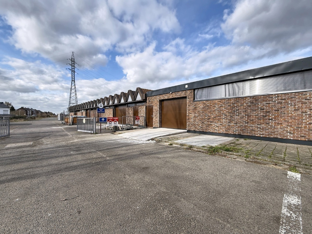 Place de la Gare - 0 - - 7170