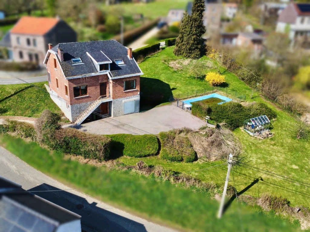 Rue Chênia - 3 - - 4520