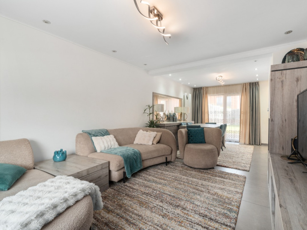 Ros Beiaardstraat - 28 - - 9200