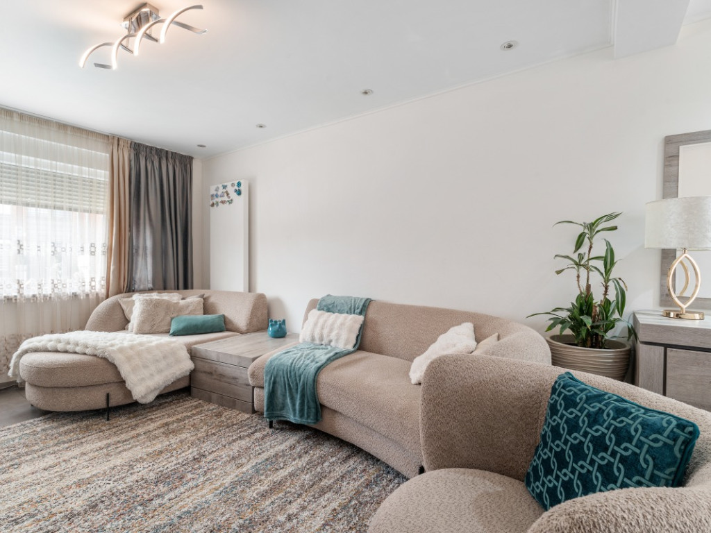 Ros Beiaardstraat - 28 - - 9200