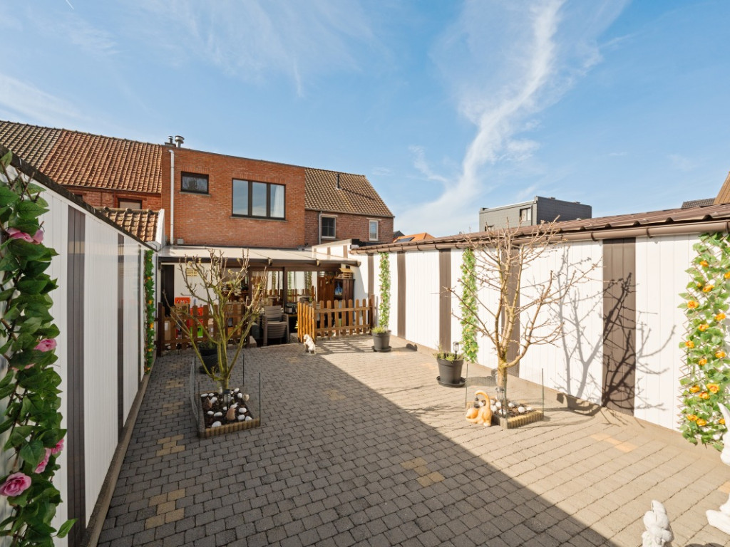 Peperstraat - 83 - - 9100