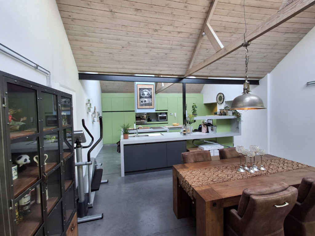 Weggevoerdenstraat - 3 - - 9400