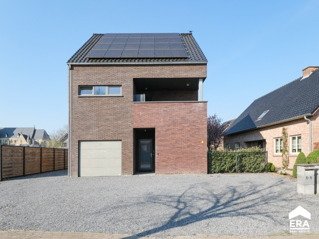 Vliegveldlaan - 1 - 2 - 3990