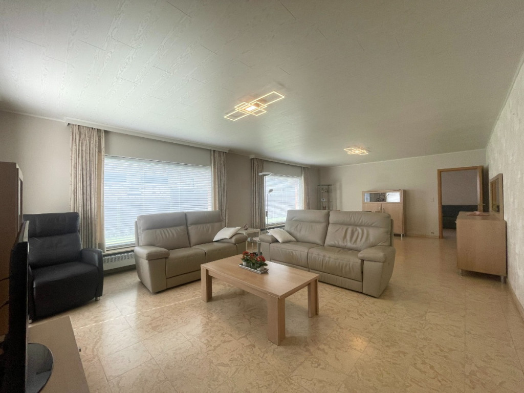 Neerhof - 23 - - 8980