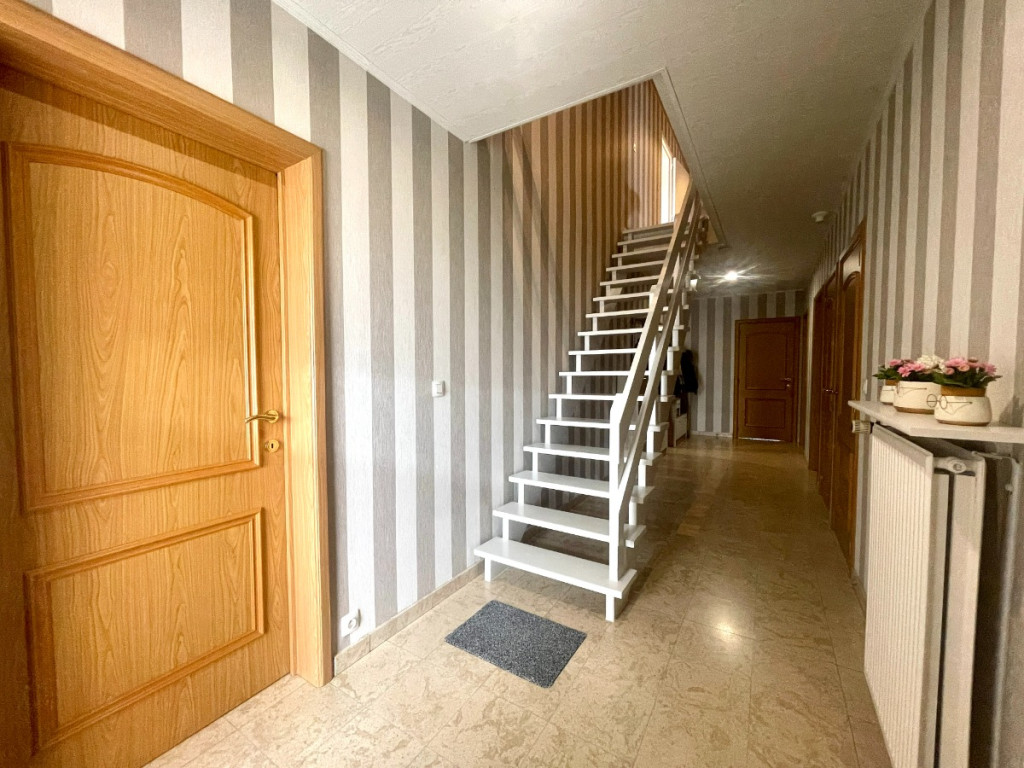 Neerhof - 23 - - 8980