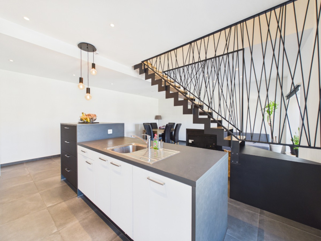 Rue de l'ancienne gare - 16 - - 6880