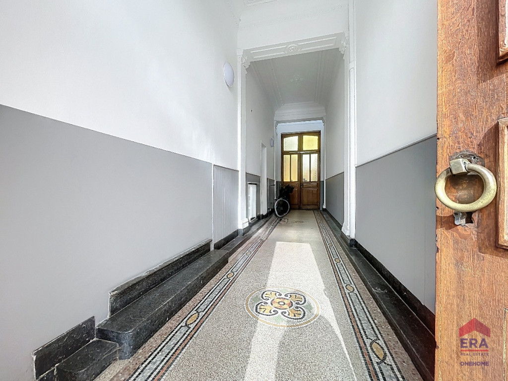 Place des Tilleuls - 49 - REZ LOT 2 - 5300