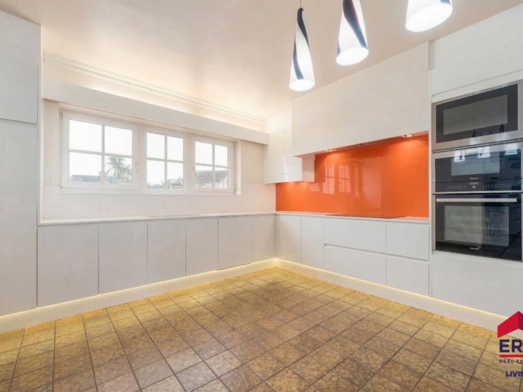 Stationsstraat - 51 - - 9420