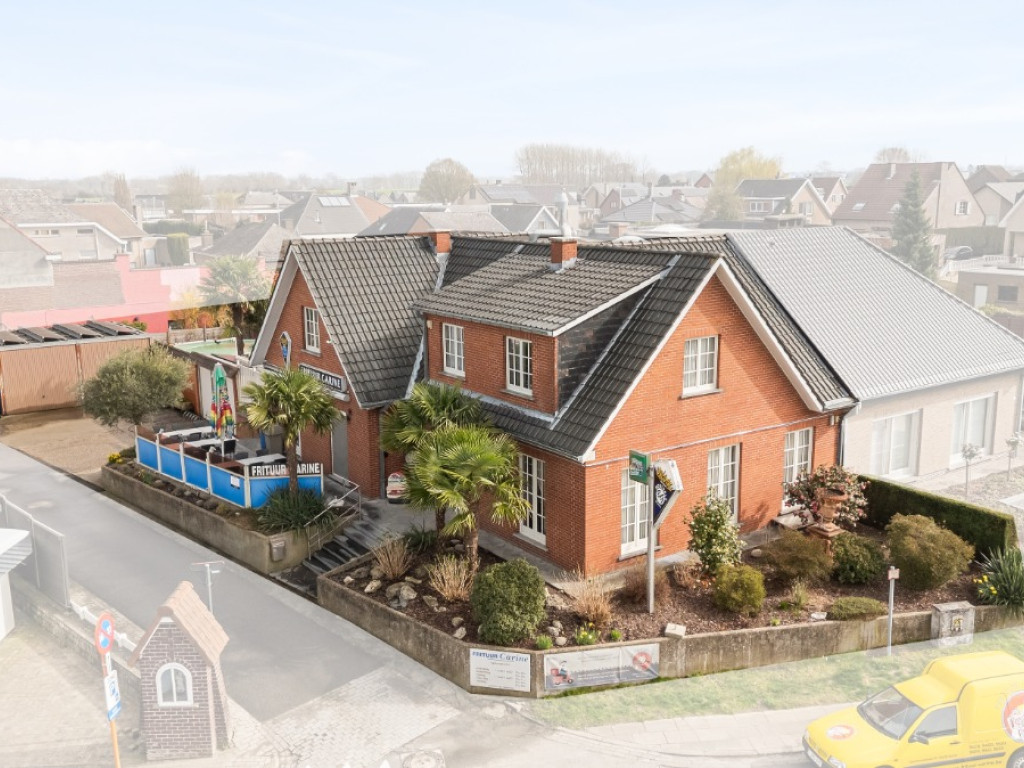 Stationsstraat - 51 - - 9420