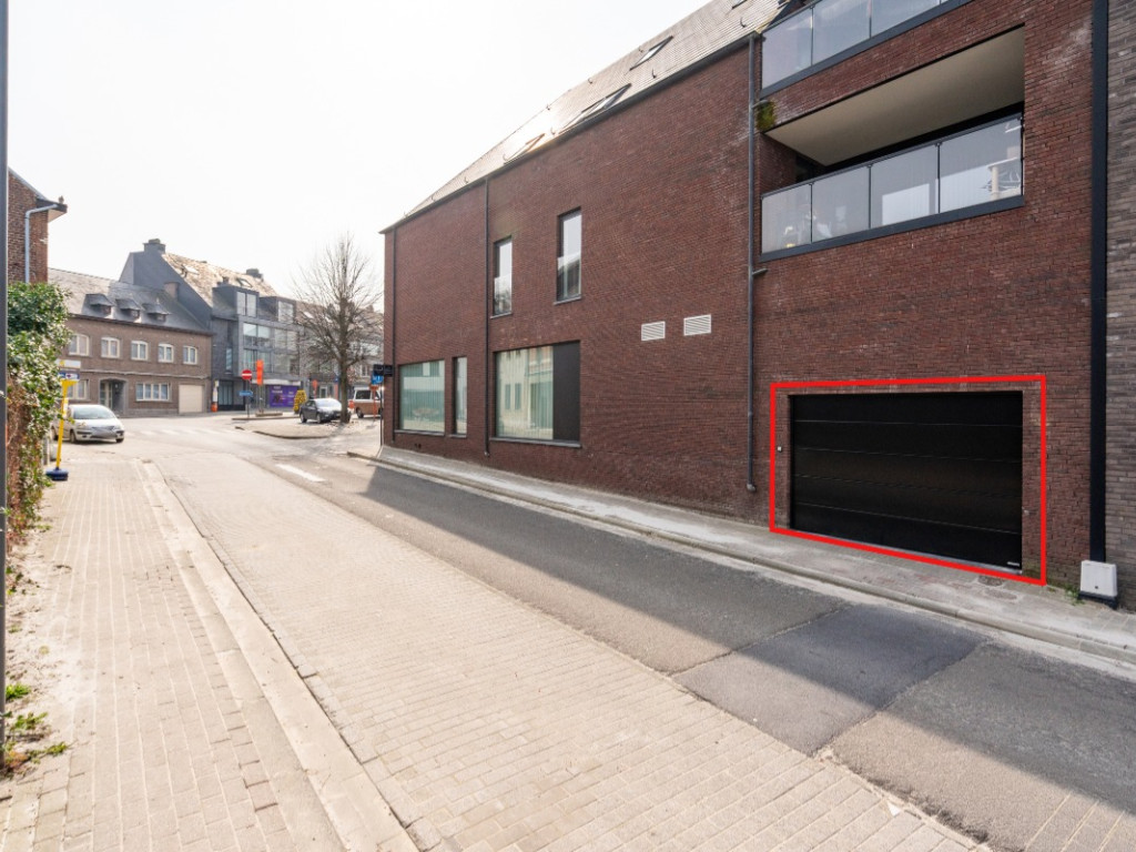 Gemeenteplein - Garage - 18/19 - - 1861