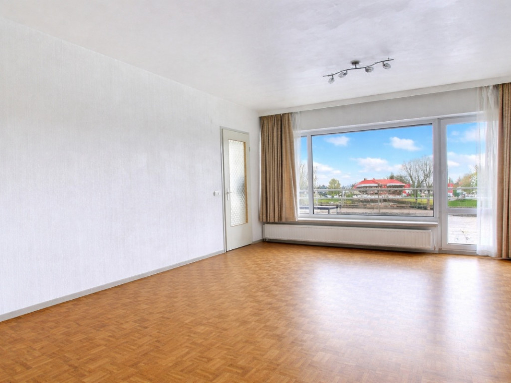 Avenue des immortelles - 3 - 0 - 1070