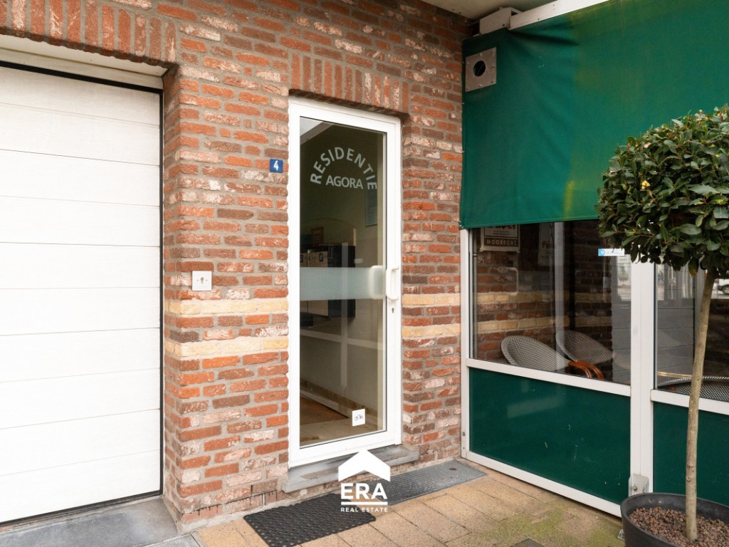 Markt - 4 - 4 - 9900