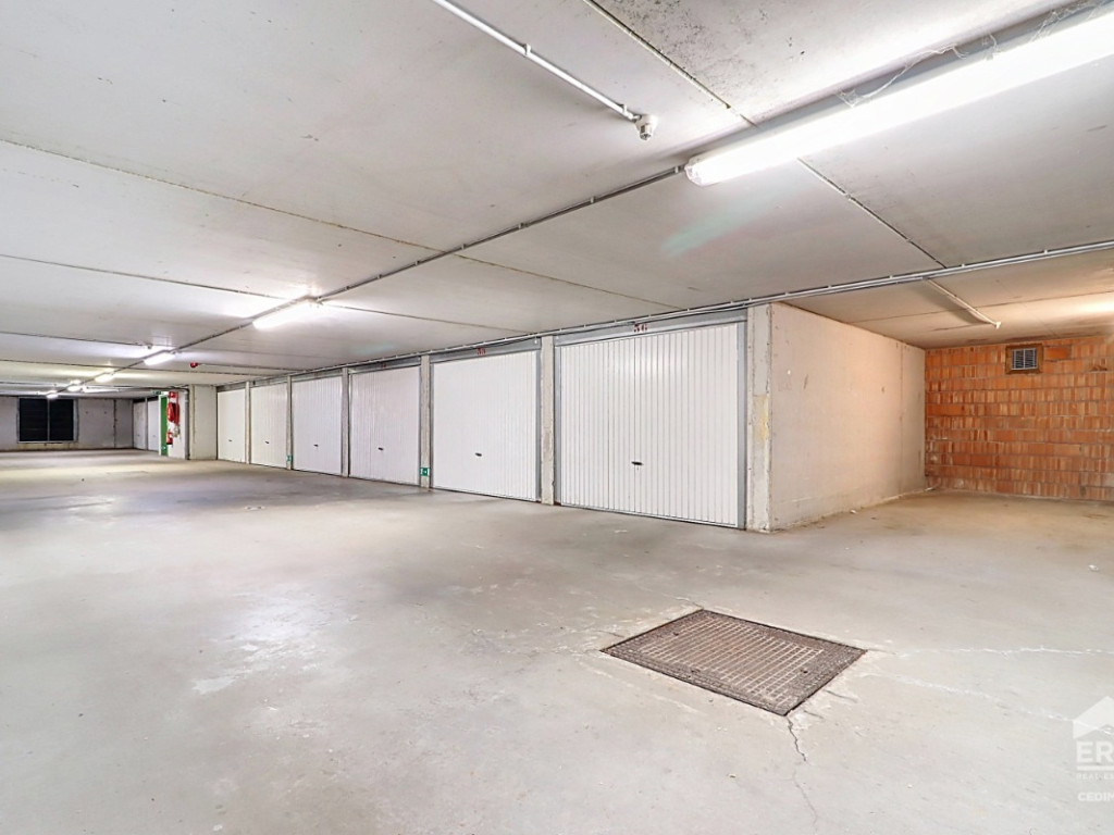 Chaussée de Mons - 41 - - 1400