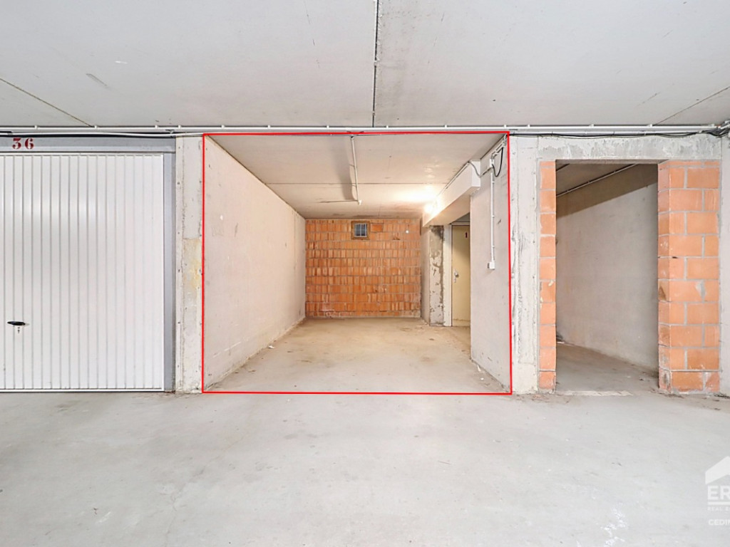 Chaussée de Mons - 41 - - 1400