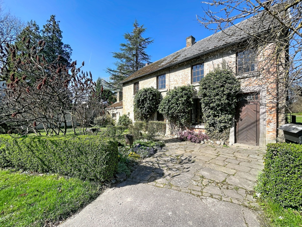 Route du Condroz - 219 - - 4550