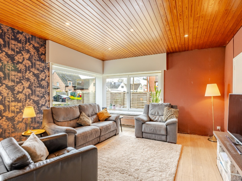 Ooststraat - 32 - - 9961