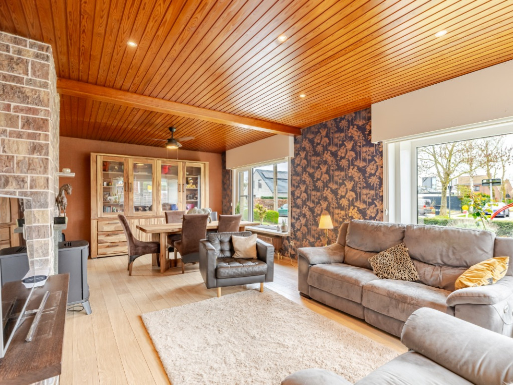 Ooststraat - 32 - - 9961