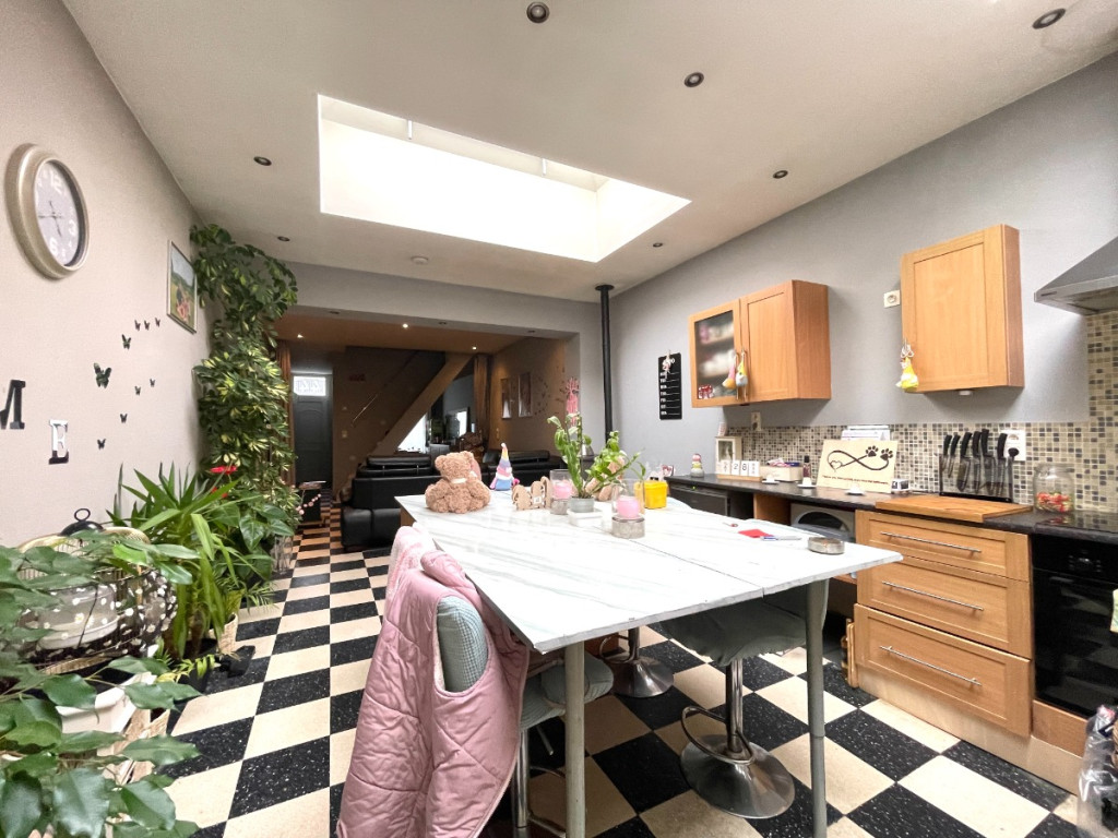 Ontvoogdingsstraat - 44 - - 8930