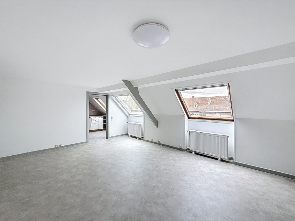 Avenue de l'Enseignement, - 23 - D - 7330