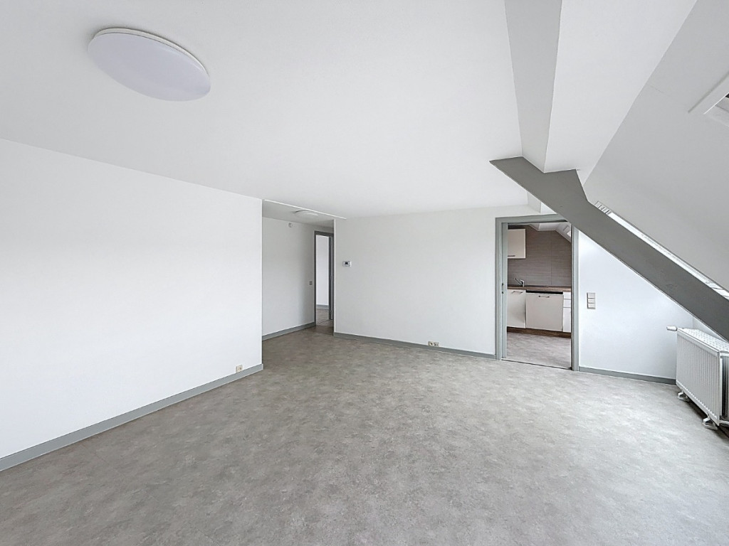 Avenue de l'Enseignement, - 23 - D - 7330