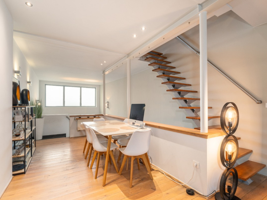 Lessensestraat - 67 - - 9500