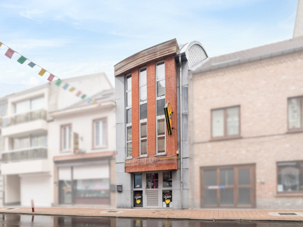 Lessensestraat - 67 - - 9500