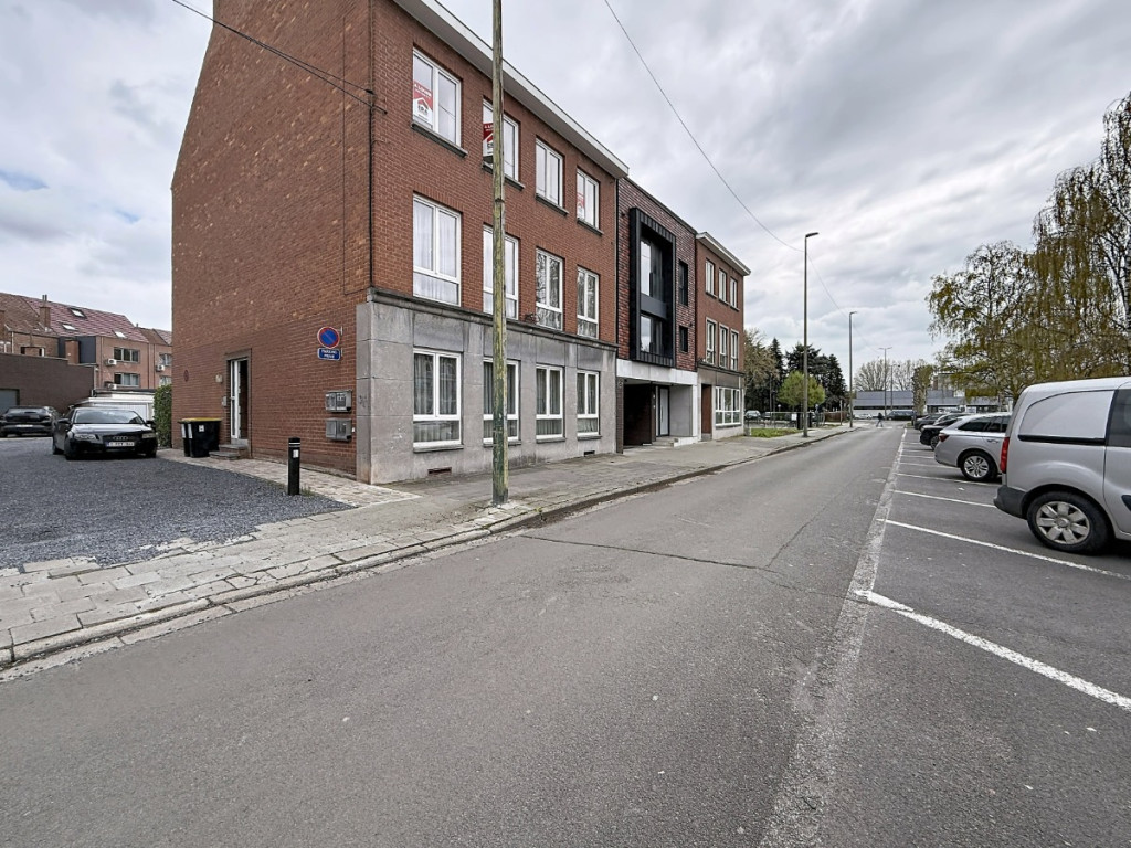 Avenue de l'Enseignement - 23 - C - 7330