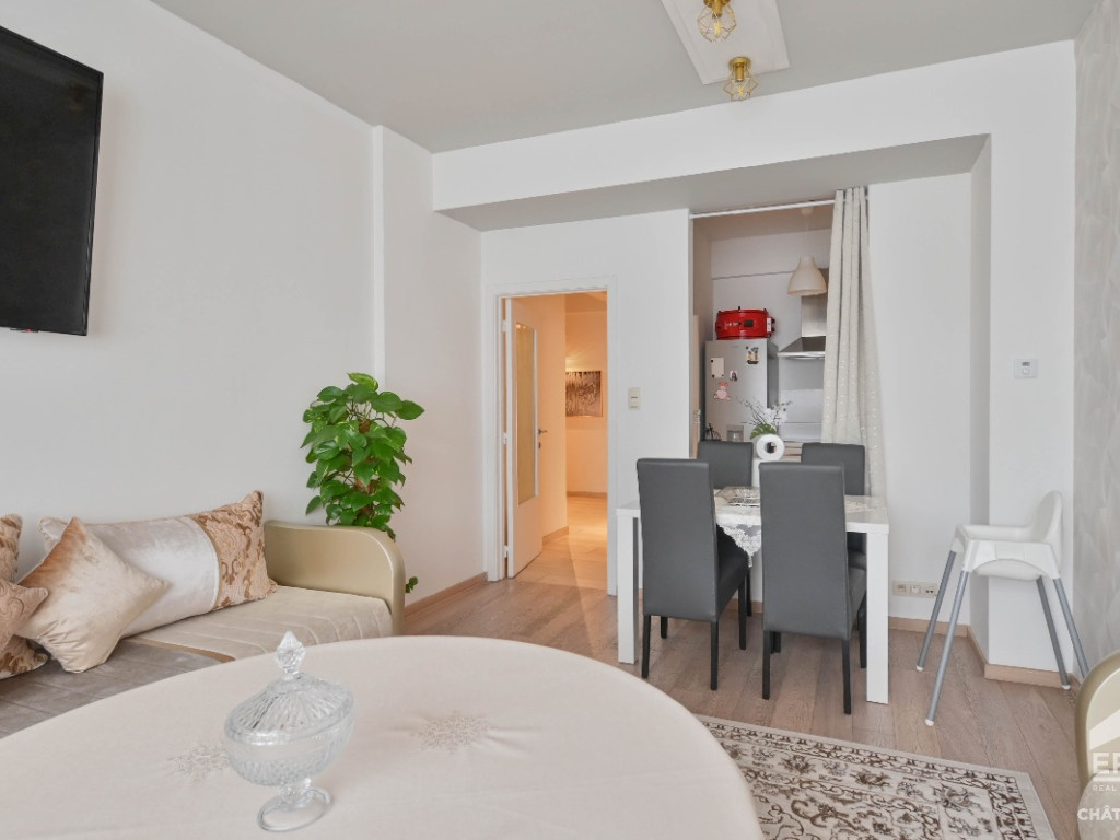 Place de la Constitution - 2 - 2 - 1060