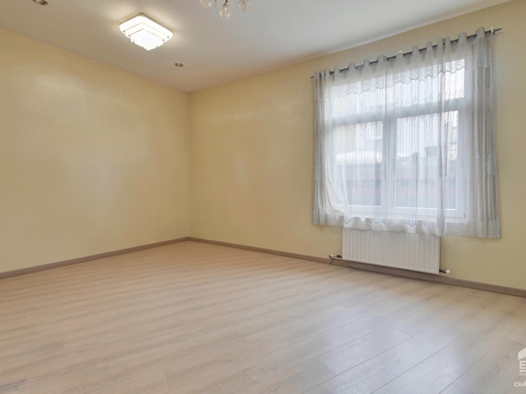 Rue Longue Vie - 34 - - 1050