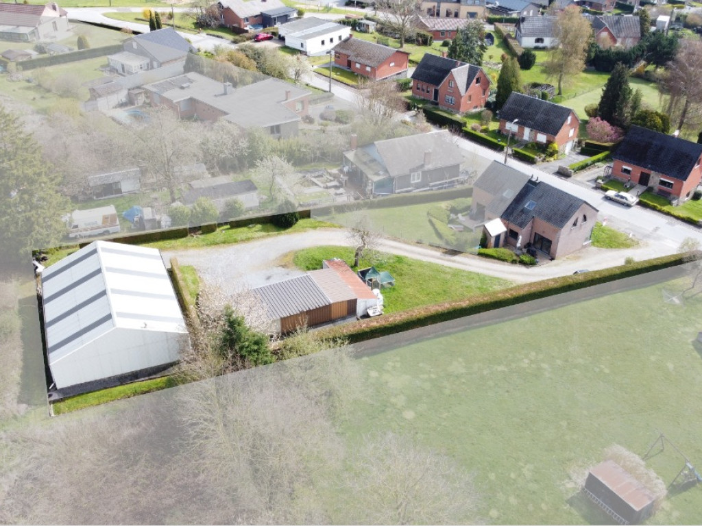 Rue du Levant - 12 - - 5300