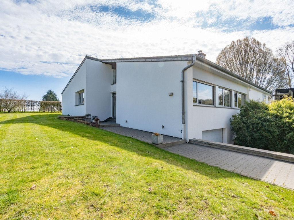 Halbardier - 82 - - 6700