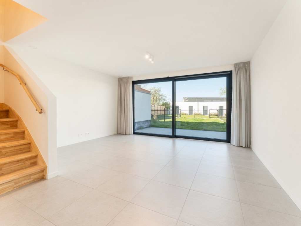 Stationsstraat - 62B - - 8540