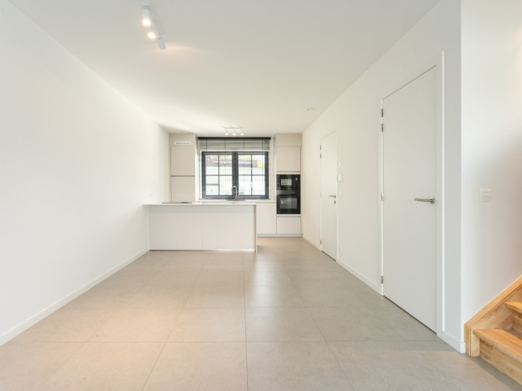 Stationsstraat - 62B - - 8540