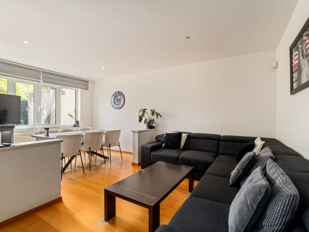 Damstraat - 157 - - 1982