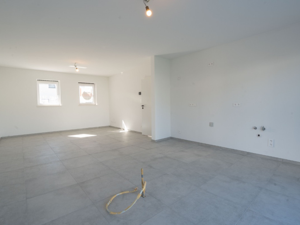 Rue des Scories - 24 - - Lot 48 - 6720