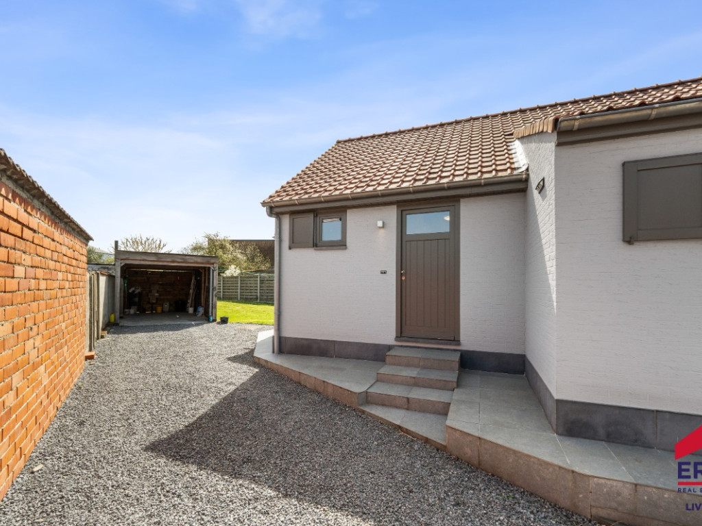 Steenweg - 702 - - 9472