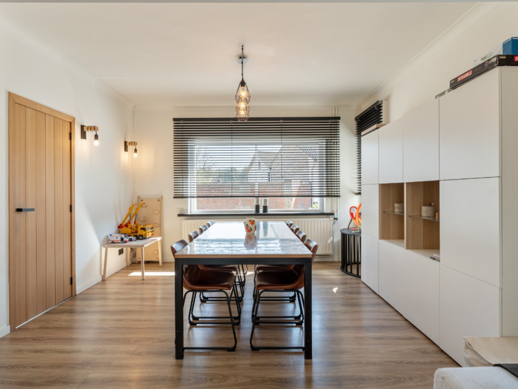 Stationsstraat - 38 - - 3545