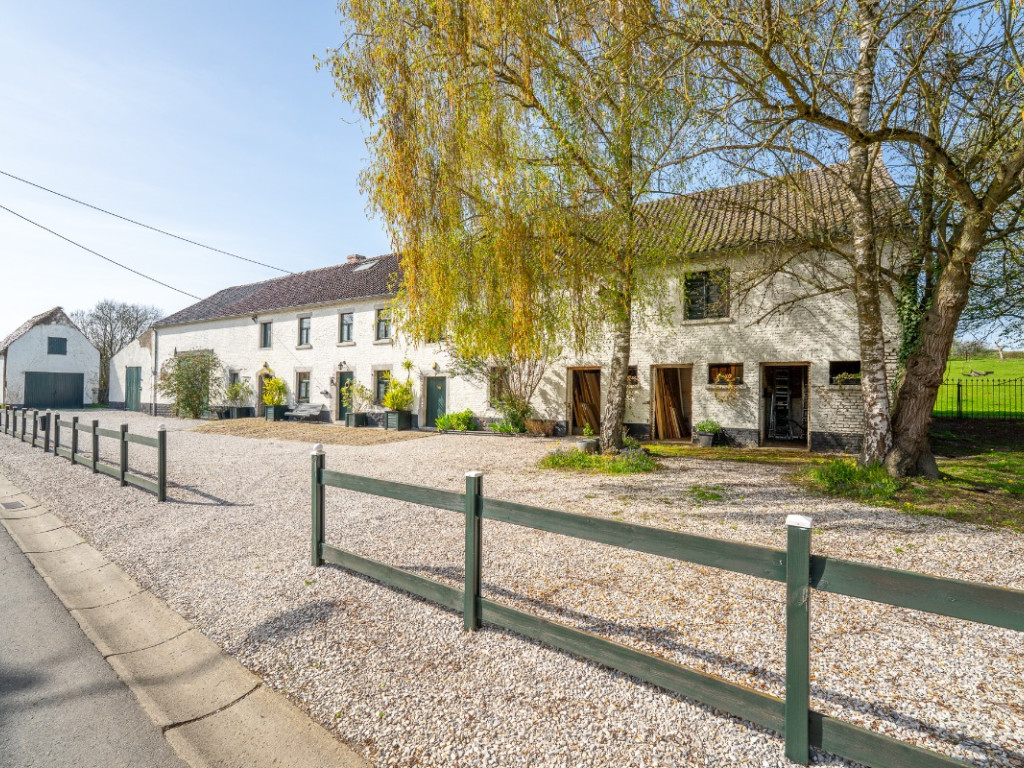 Rue du Bout - 16 - - 5070