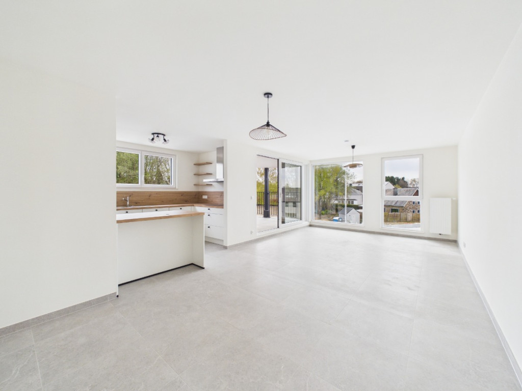 Rue Haynol - 6F - /12 - 6800