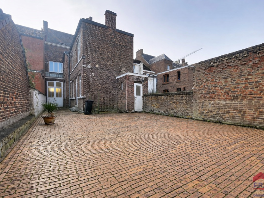 Place des Tilleuls - 49 - REZ LOT 2 - 5300