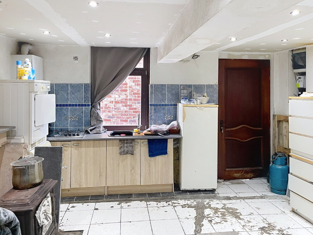 Rue Hector Denis - 11 - - 7390