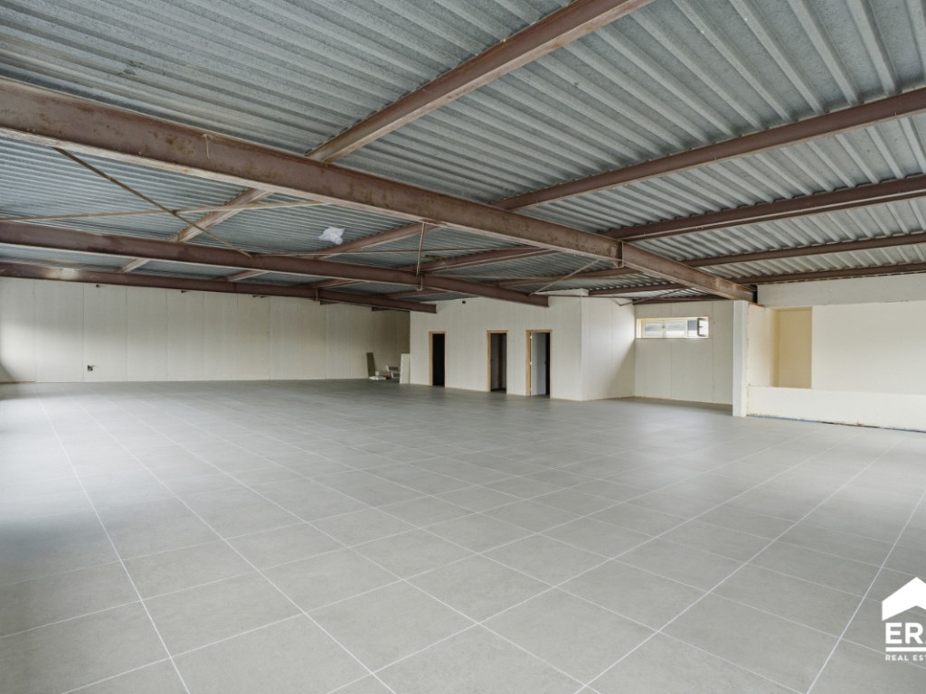 Industrielaan - 14 - - 8810