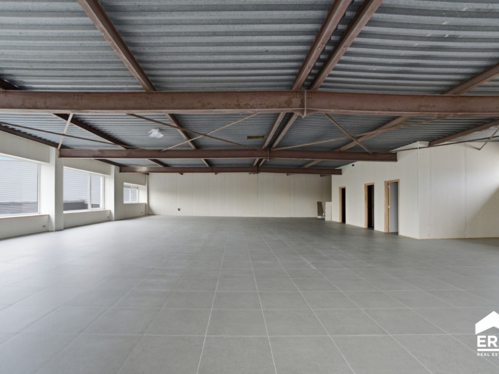 Industrielaan - 14 - - 8810